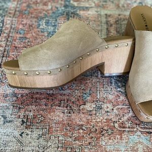 Lucky Brand tan studded clogs!